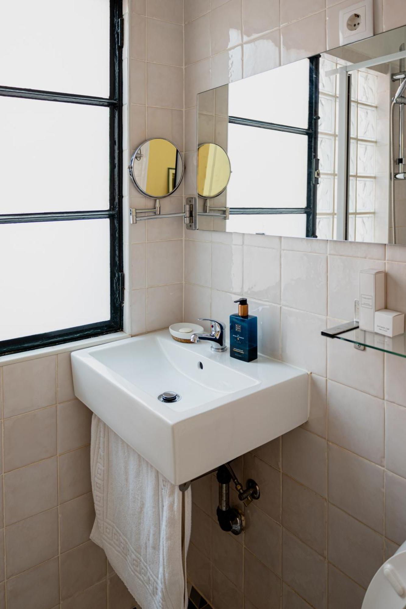 Angels Homes-n27, 3ºfloor - Bairro Tipico, Centro * Lisbon